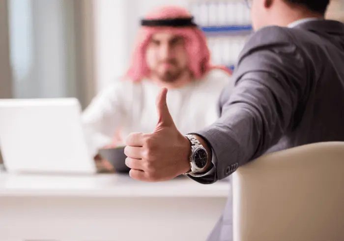 oficjalna rozmowa z natywnym użytkownikiem języka arabskiego, kierunek wschód, język arabski